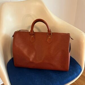 Louis Vuitton Epi Leather Speedy 35
